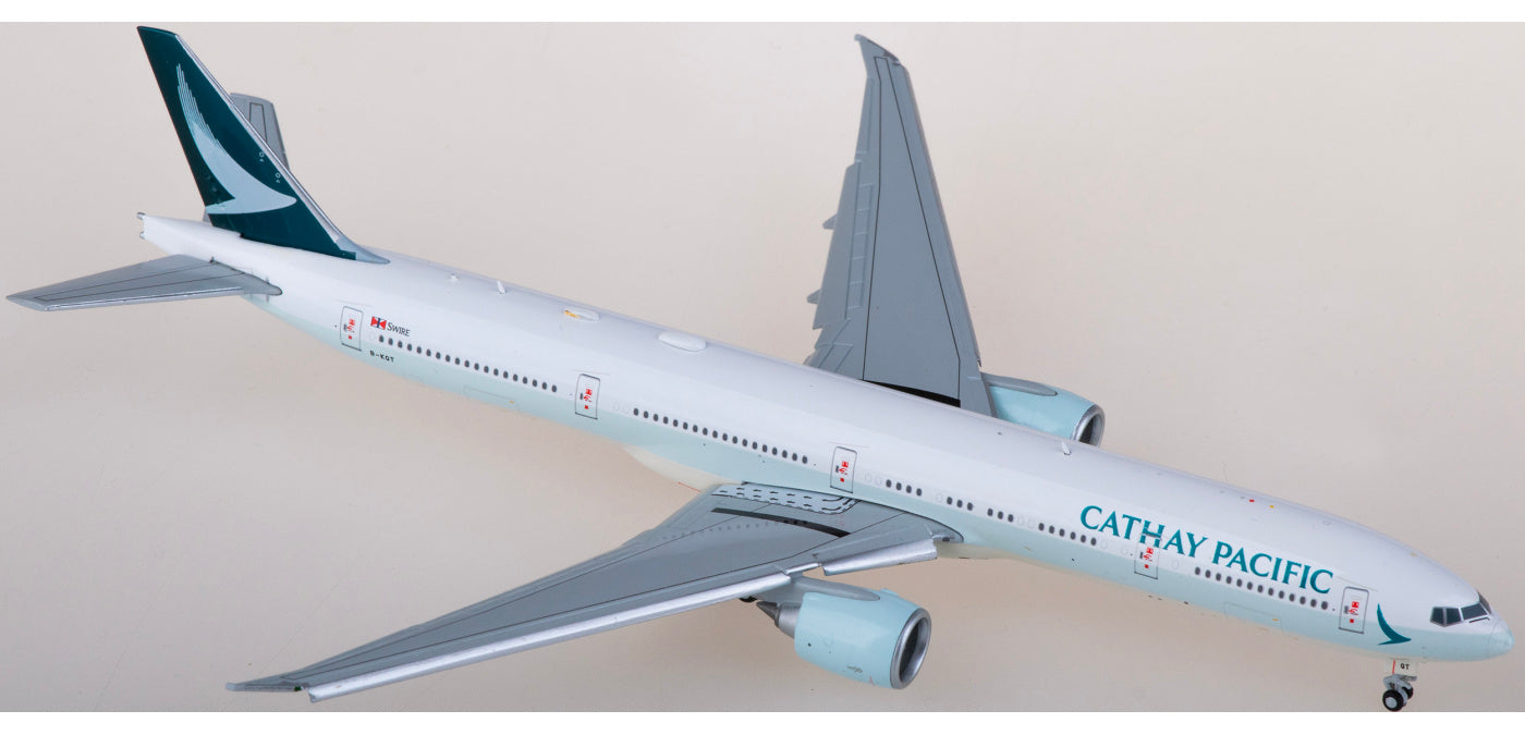 1:400 JC Wings XX4984A Cathay Pacific Boeing 777-300ER B-KQT "Flaps Down" Aircraft Model+Free Tractor