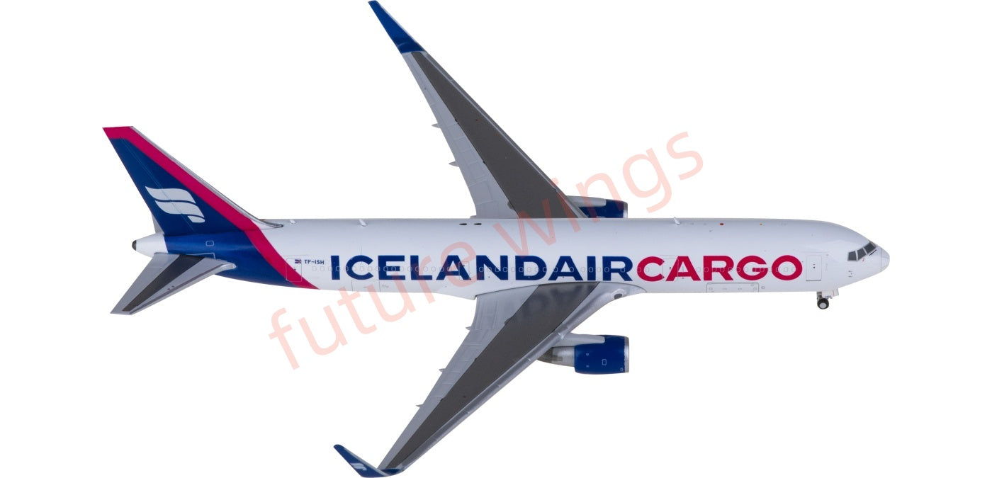 1:400 JC Wings XX40176 Icelandair Boeing 767-300ER TF-ISH Aircraft Model+Free Tractor