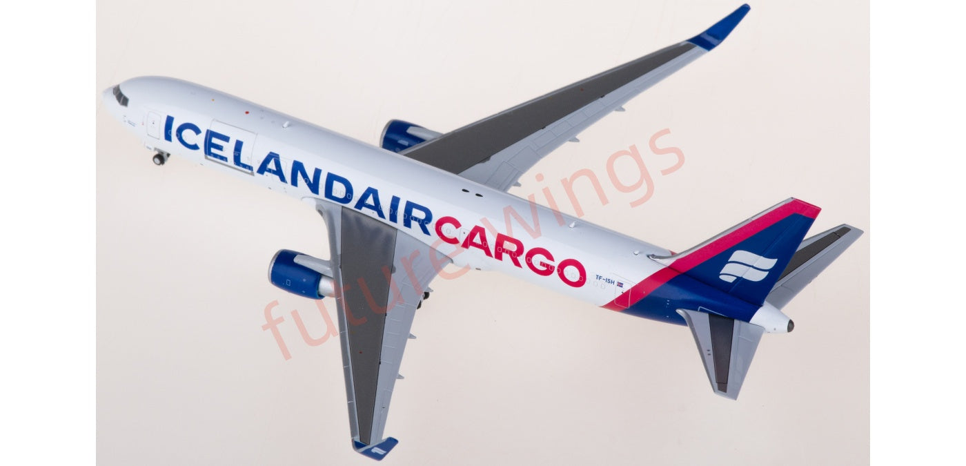 1:400 JC Wings XX40176 Icelandair Boeing 767-300ER TF-ISH Aircraft Model+Free Tractor