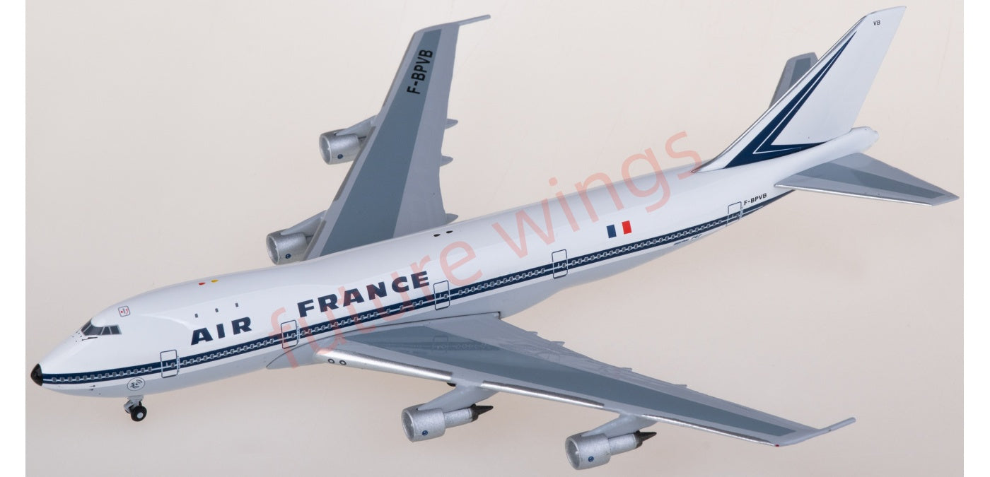 1:400 AeroClassics BBX41677 Air France Boeing 747-100 F-BPVB Aircraft Model+Free Tractor