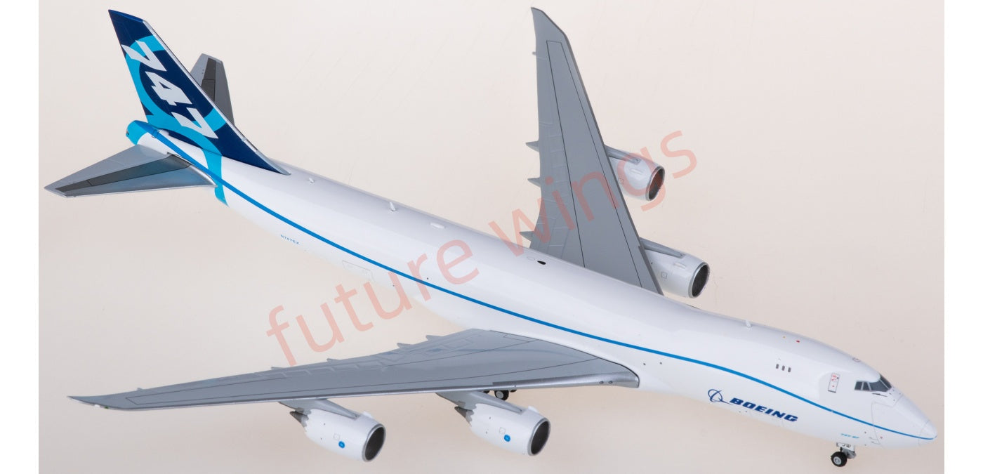 1:400 JC Wings LH4349 Boeing 747-8F N747EX Aircraft Model+Free Tractor