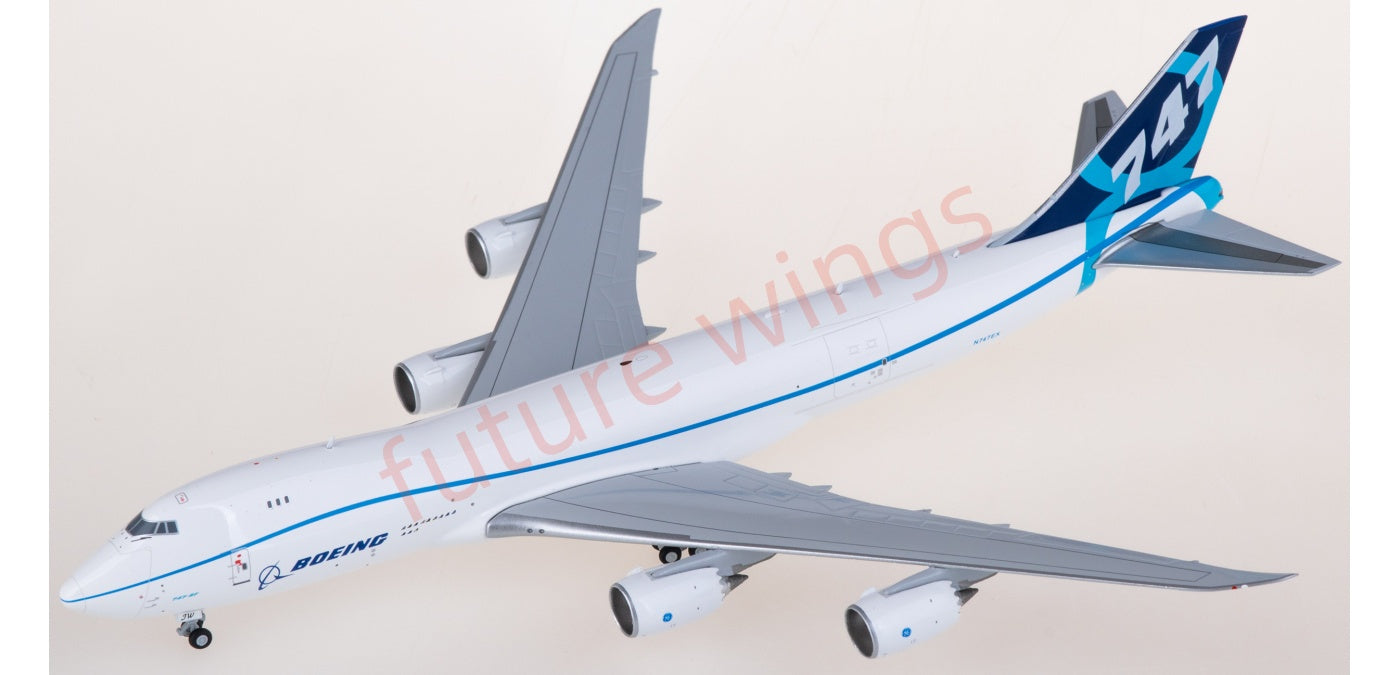 1:400 JC Wings LH4349 Boeing 747-8F N747EX Aircraft Model+Free Tractor