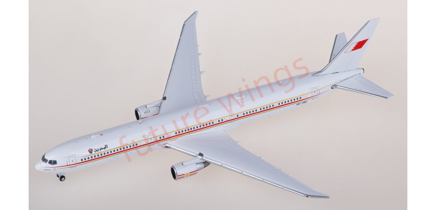 1:400 JC Wings LH4365 Bahrain Royal Flight Boeing 767-400ER A9C-HMH Aircraft Model+Free Tractor