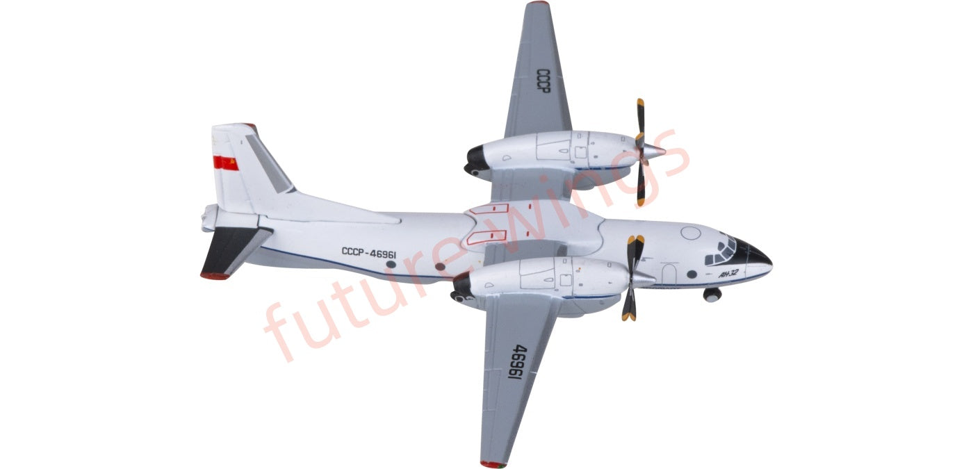 1:400 JC Wings LH4330 Aeroflot Antonov AN-32 CCCP-46961 Aircraft Model+Free Tractor
