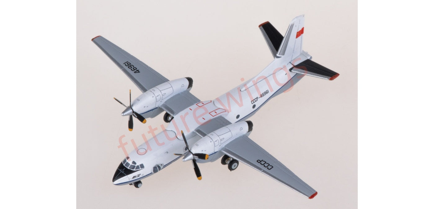 1:400 JC Wings LH4330 Aeroflot Antonov AN-32 CCCP-46961 Aircraft Model+Free Tractor
