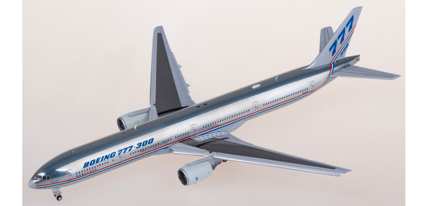 1:400 JC Wings XX40220A Boeing 777-300 N5014K "Flaps Down" Aircraft Model+Free Tractor