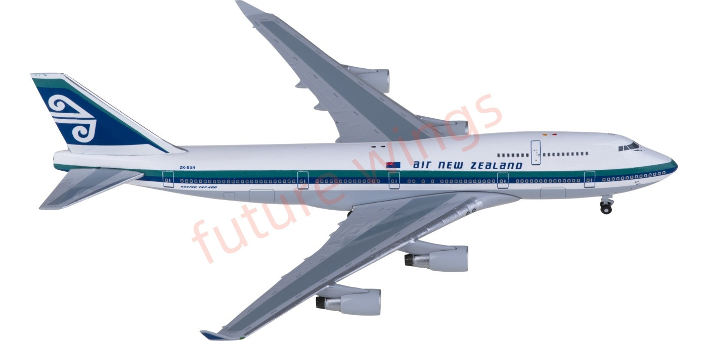 1:400 AeroClassics BBX41688 Air New Zealand Boeing 747-400 ZK-SUH Aircraft Model+Free Tractor