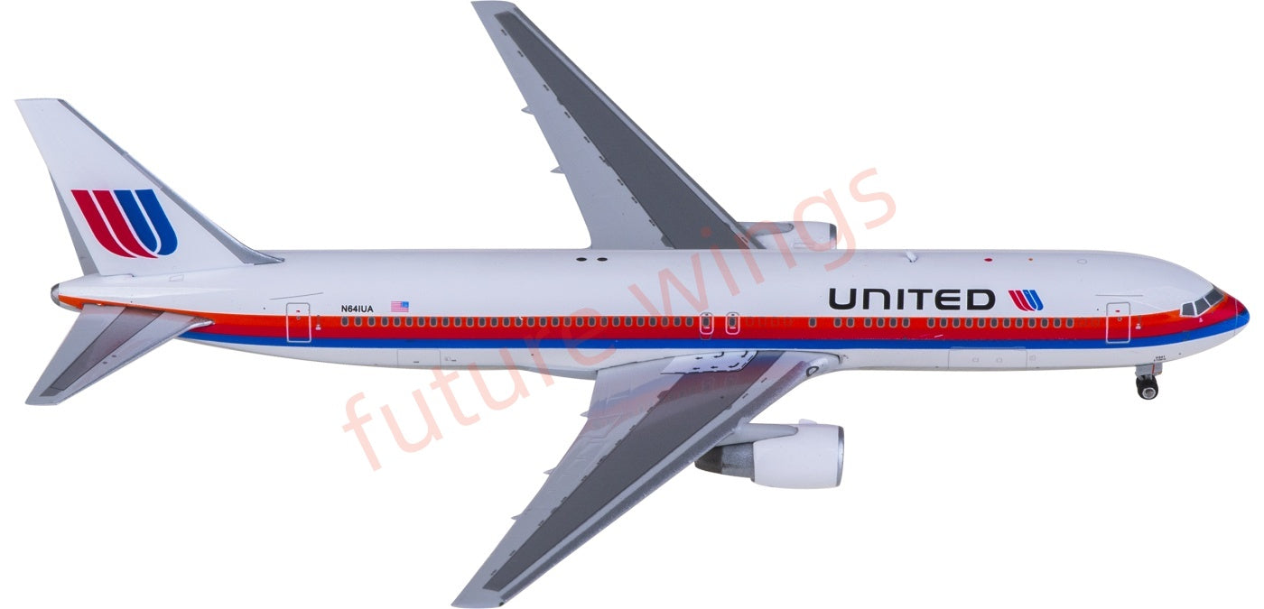 1:400 Phoenix PH04617 United Airlines Boeing 767-300ER N641UA Aircraft Model+Free Tractor