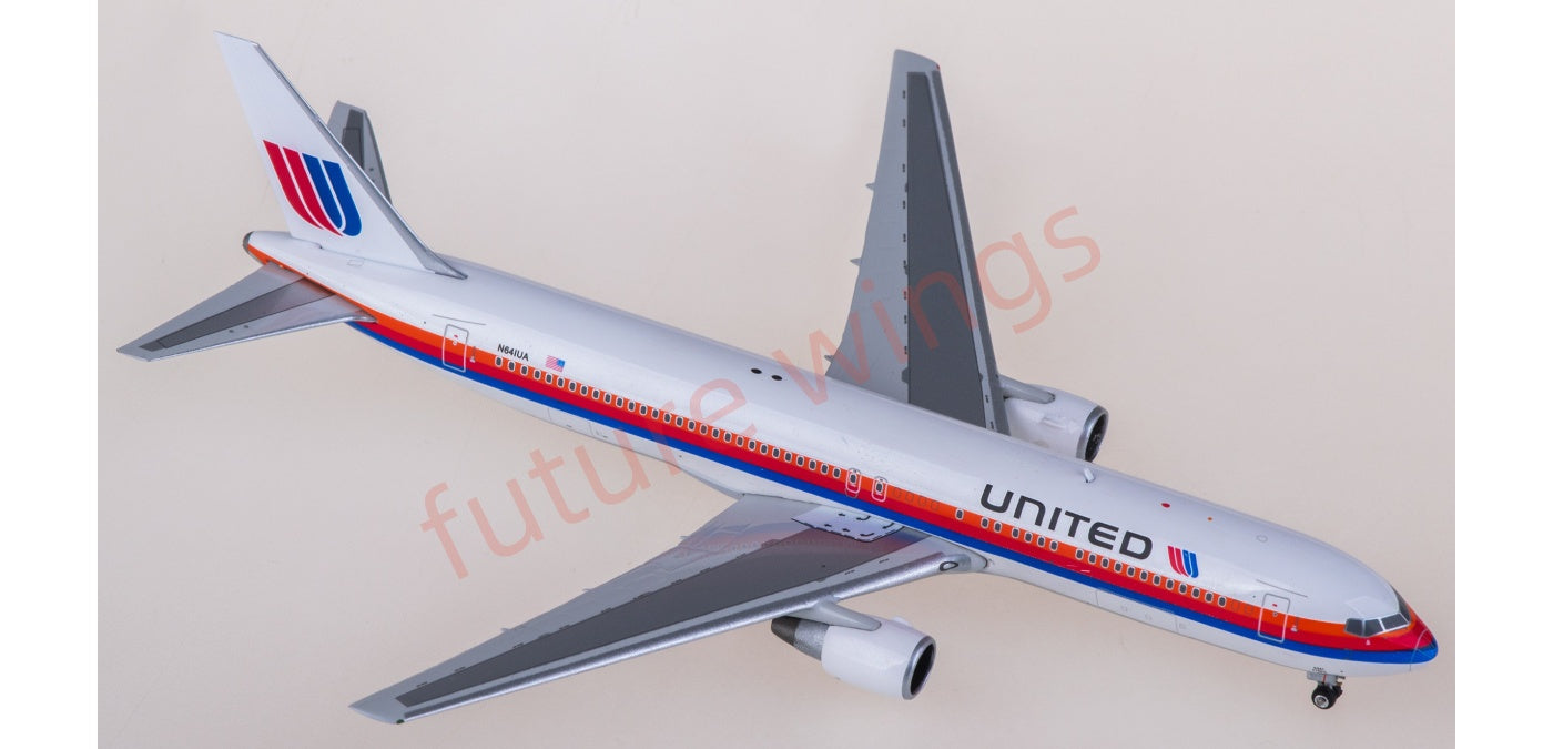 1:400 Phoenix PH04617 United Airlines Boeing 767-300ER N641UA Aircraft Model+Free Tractor