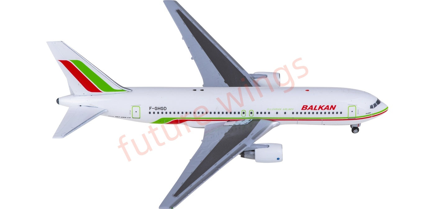 1:400 AeroClassics AC411399 Balkan Bulgarian Airlines Boeing 767-200 F-GHGD Aircraft Model+Free Tractor