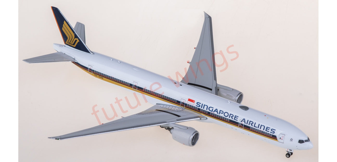1:400 Phoenix PH04631 Singapore Airlines Boeing 777-300ER 9V-SNB Aircraft Model+Free Tractor