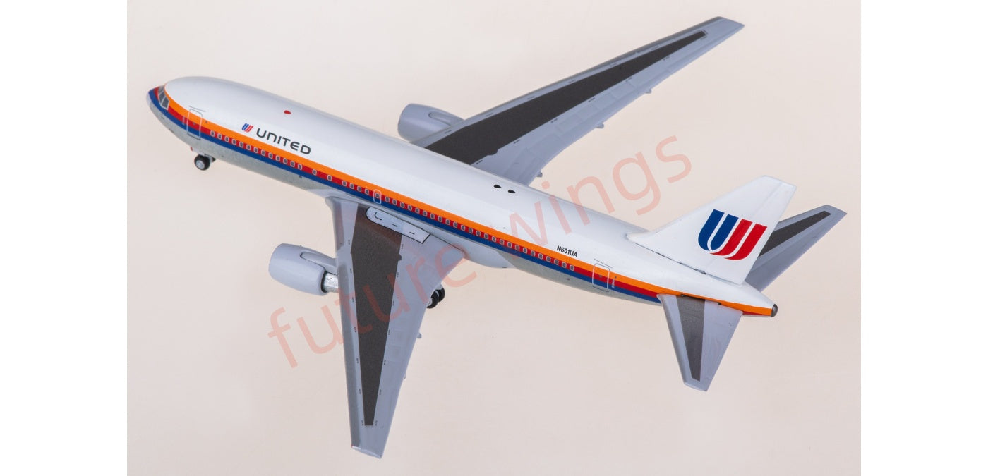 1:400 AeroClassics AC411377 United Airlines Boeing 767-200 N601UA Aircraft Model+Free Tractor