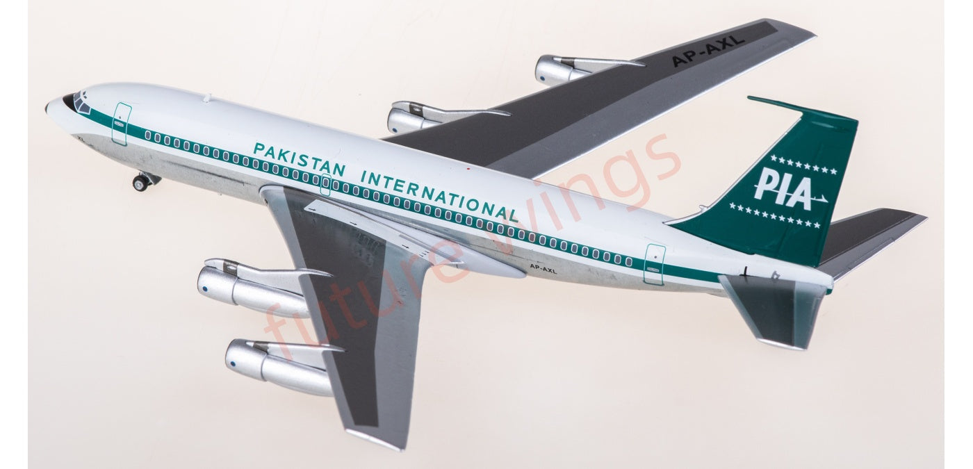 1:200 AeroClassics AC211186A PIA Boeing 720B AP-AXL Aircraft Model