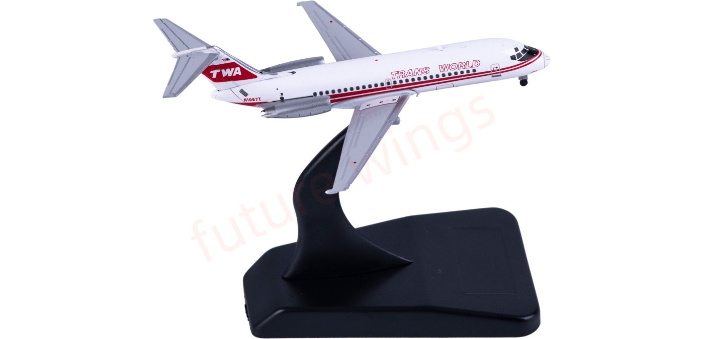 1:400 V1-400 V400009 TWA McDonnell Douglas DC-9-15 N1067T Aircraft Model Free Tractor+Stand
