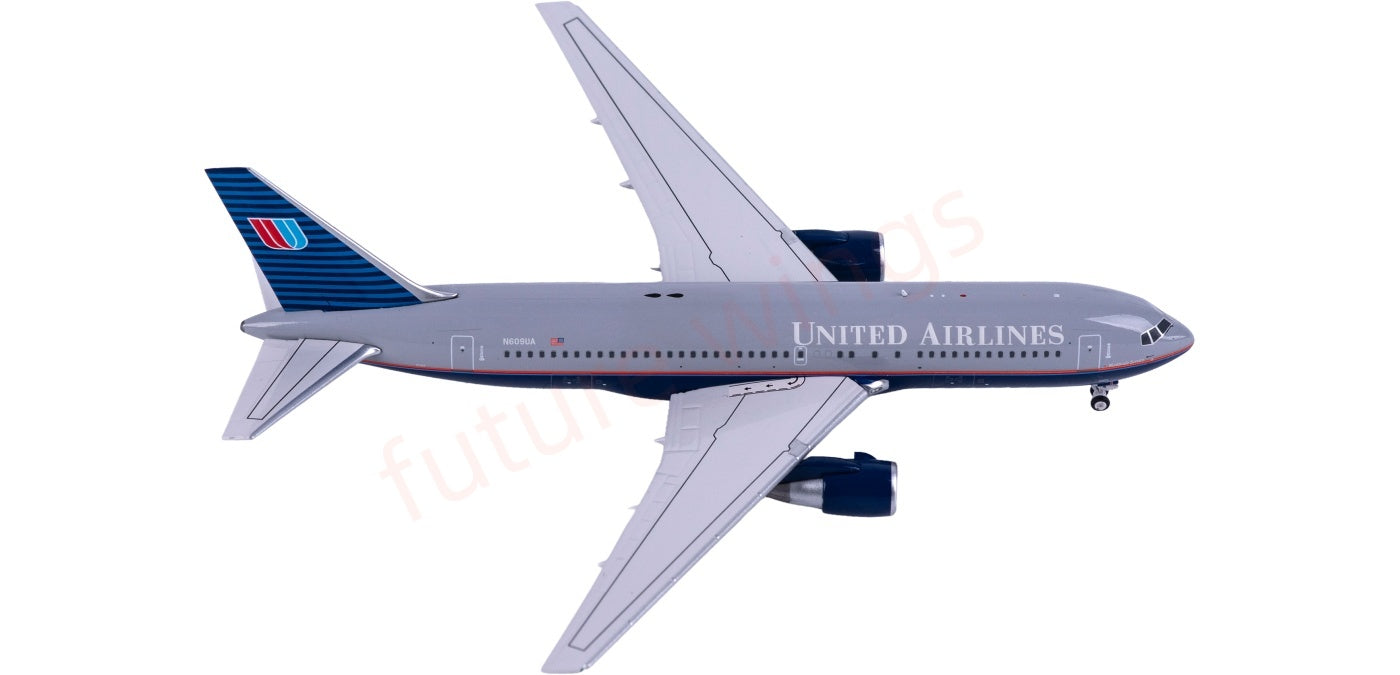 1:400 V1-400 V400020 United Airlines B767-200ER N609UA Aircraft Model+Free Tractor