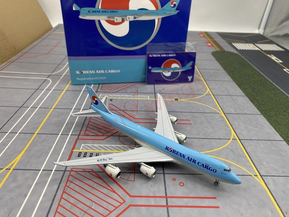 1:400 YY Wings Korean Air B747-8F HL7629 Aircraft Model Free Tractor +Stand