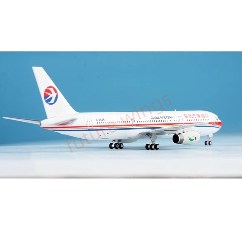 1:400 CW China Eastern Airlines B767-300ER B-5001 B-2568 Aircraft Model+Free Tractor