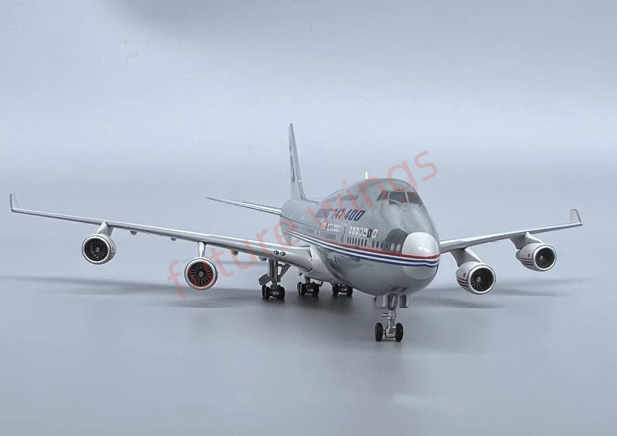 1:400 Patriot Boeing B747-400 N401PW Diecast Aircraft Model+Free Tractor