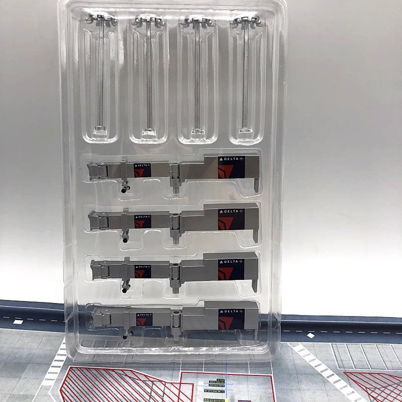 1:400 Newspeed HSBC Airlines Gangways Set(4xPassenger Bridge+4xFlood Light)