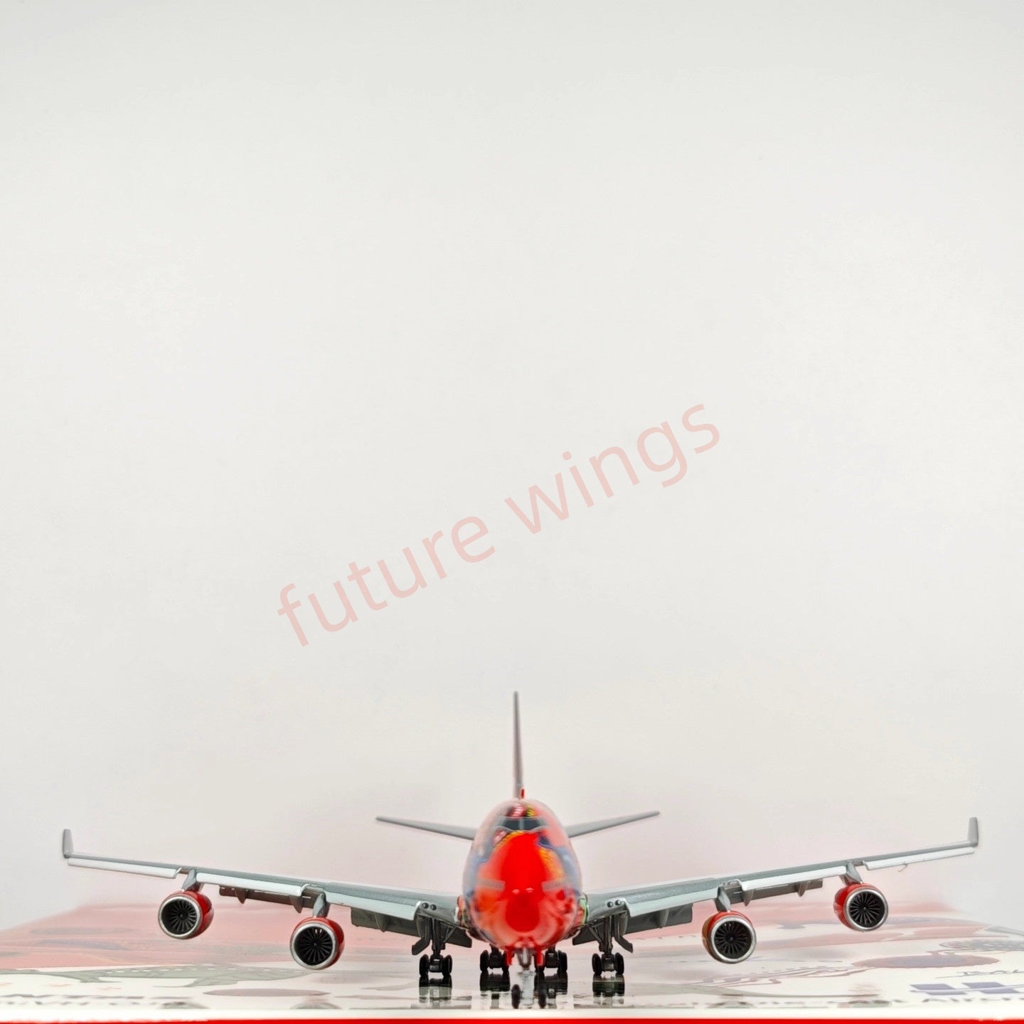 1:400 HX Models Qantas Airways B747-400 VH-OJB Aircraft Model Free Tractor +Stand