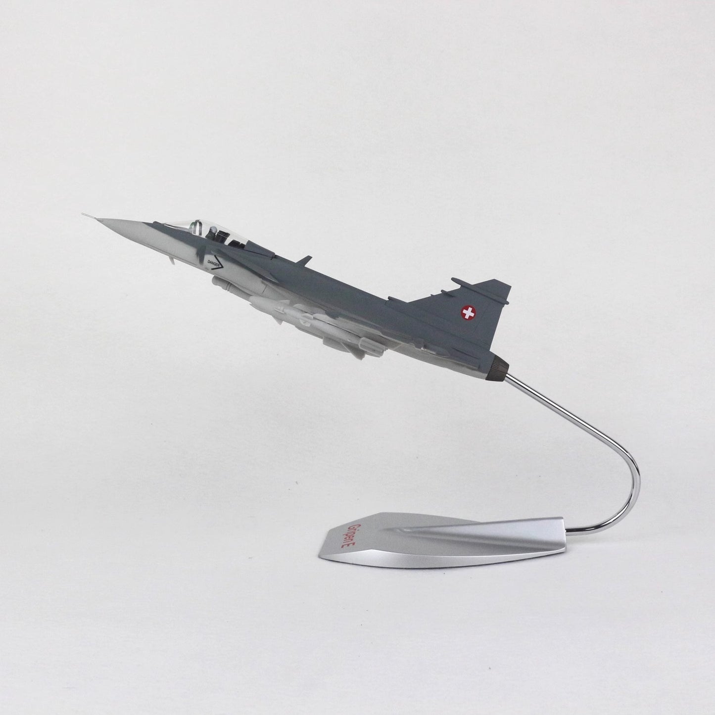 1:48 YRD Model SAAB JAS-39 Gripen Flighter Model With Stand