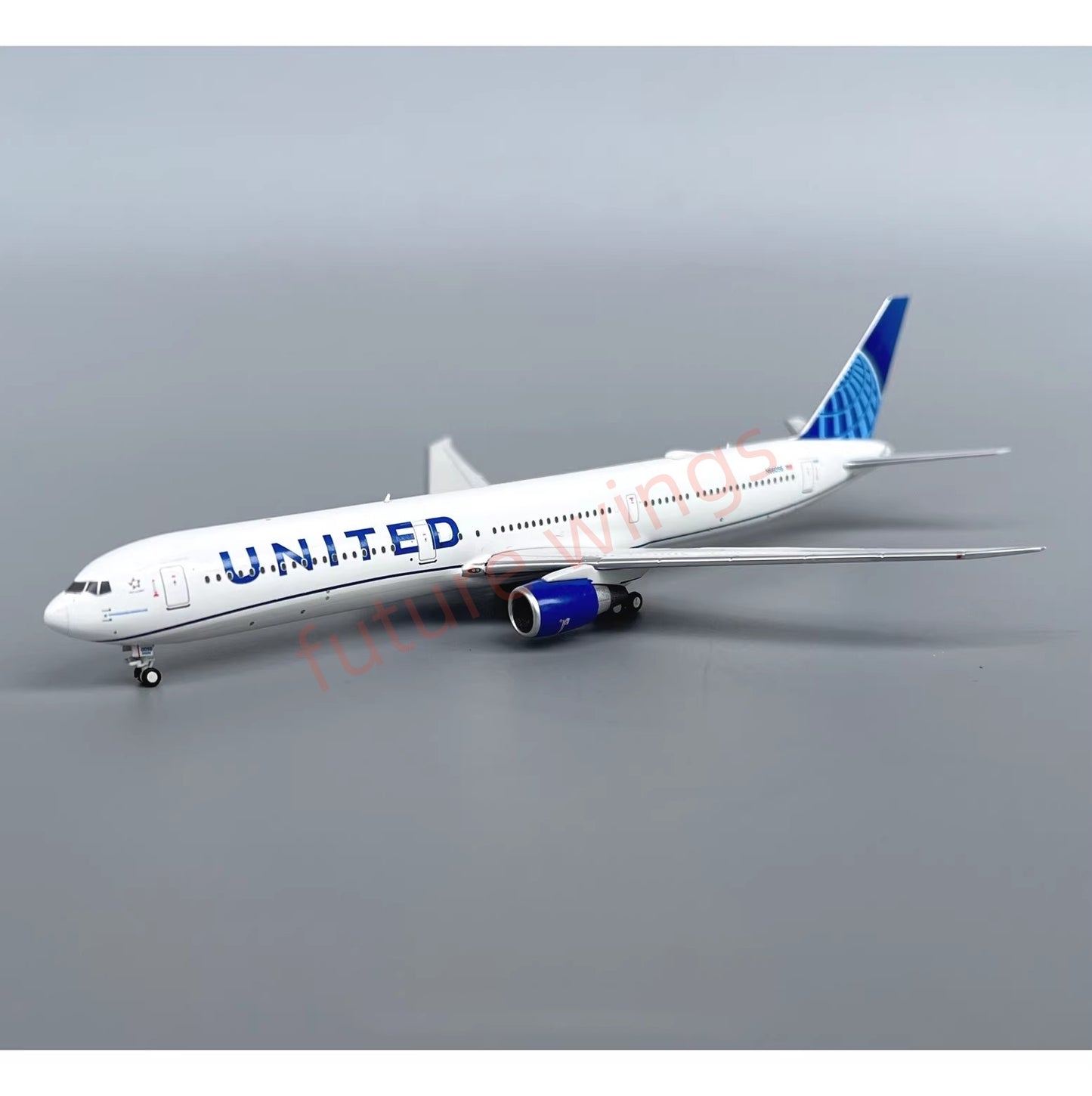 1:400 PandaModel United Airlines B767-400 N66056 Aircraft Model+Free Tractor