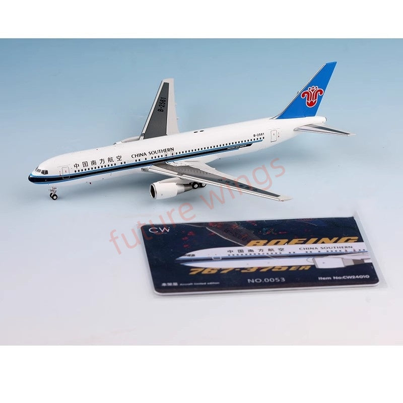 1:400 CW China Southern Airlines B767-300ER B-2561 Aircraft Model+Free Tractor