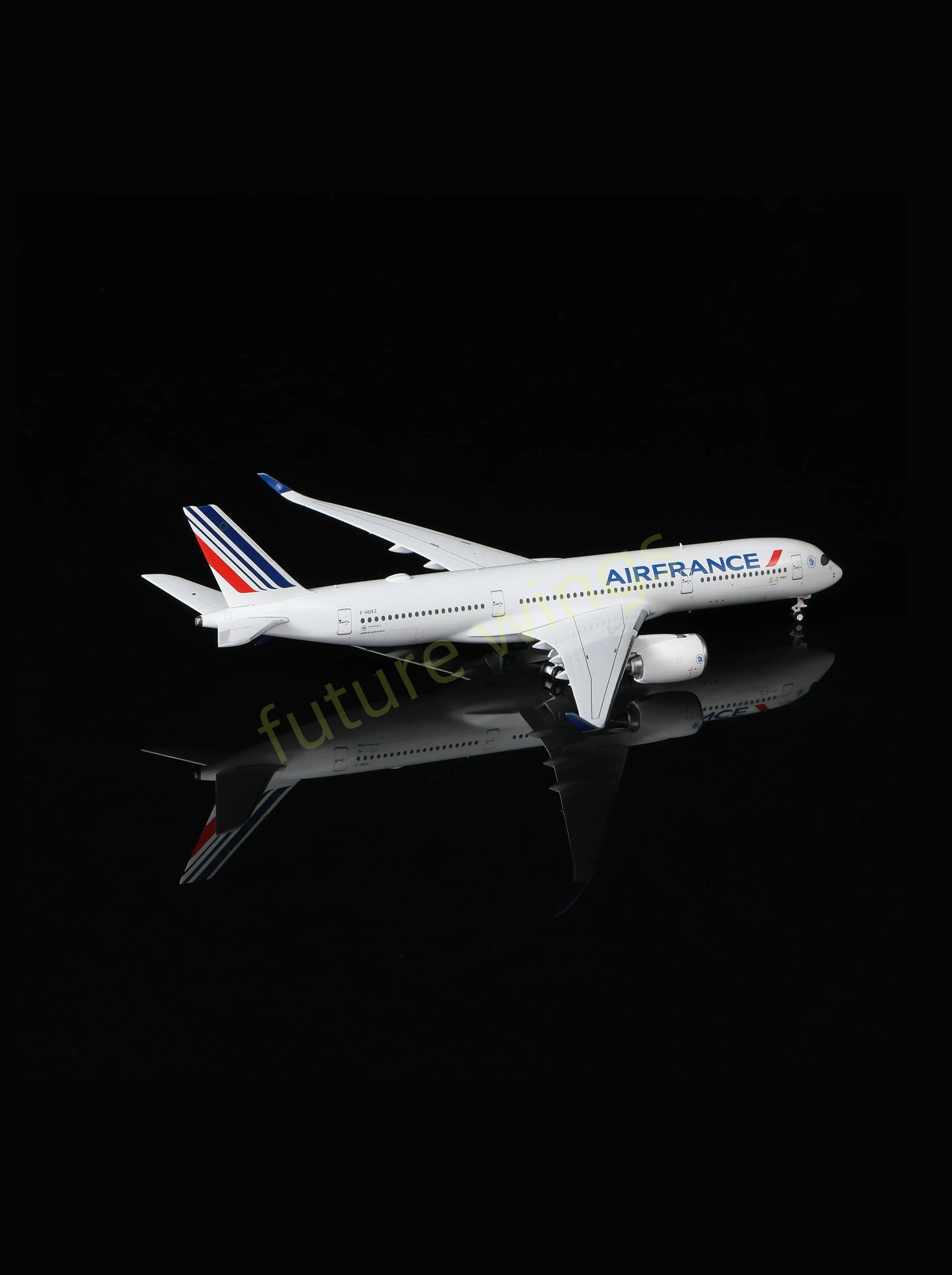 1:400 AeroPolaris 3590002 Air France A350-900 F-HUVJ Aircraft Model+Free Tractor