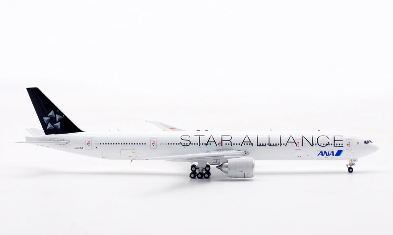 1:400 Aviation400 ANA B777-300ER JA731A "Star Alliance" Free Tractor+Stand