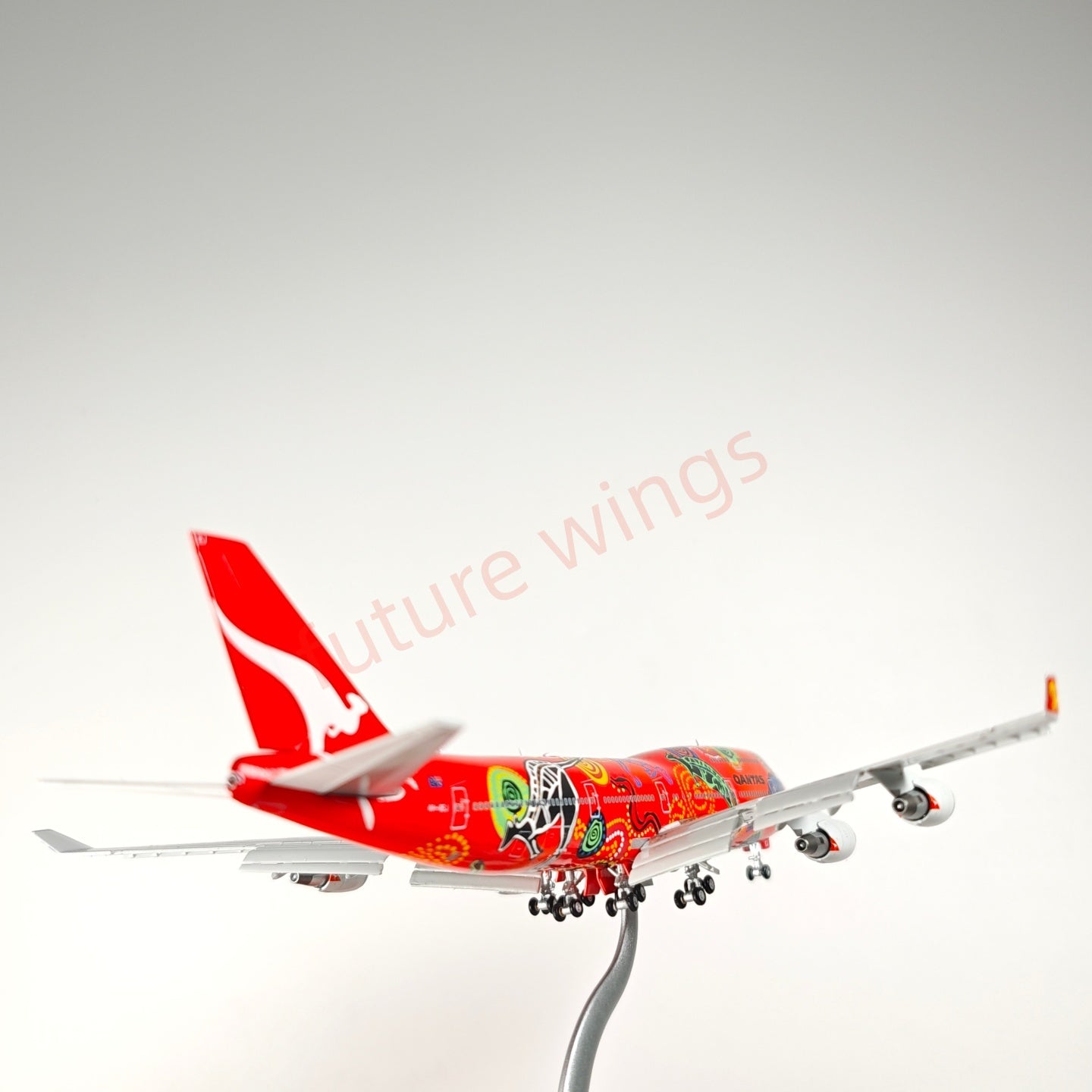 1:400 HX Models Qantas Airways B747-400 VH-OEJ Aircraft Model Free Tractor +Stand