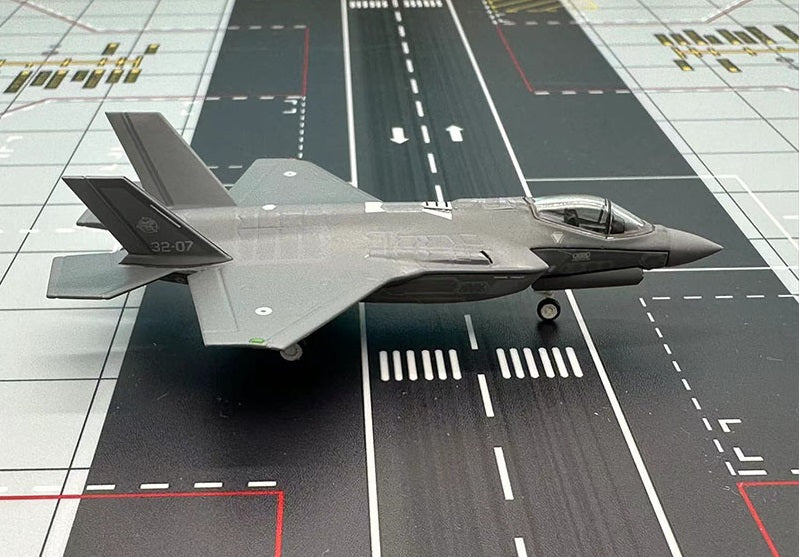 1:200 Herpa Lockheed Martin F-35A (Italian Air Force /JAPAN) Model