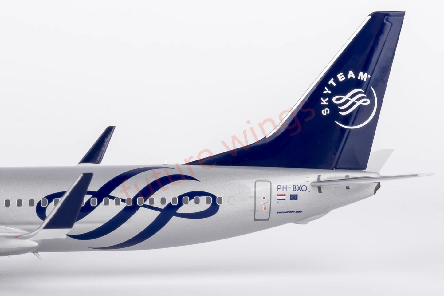 1:200 NG Models NG09005 KLM B737-900ER PH-BXO "Blue Nose" Aircraft Model