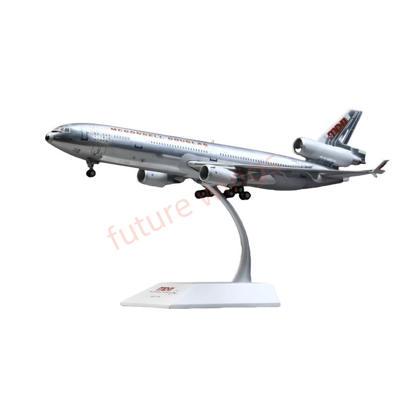 1:200 JC Wings LH2484 McDonnell Douglas House Color MD-11 Aircraft Model "Polished"