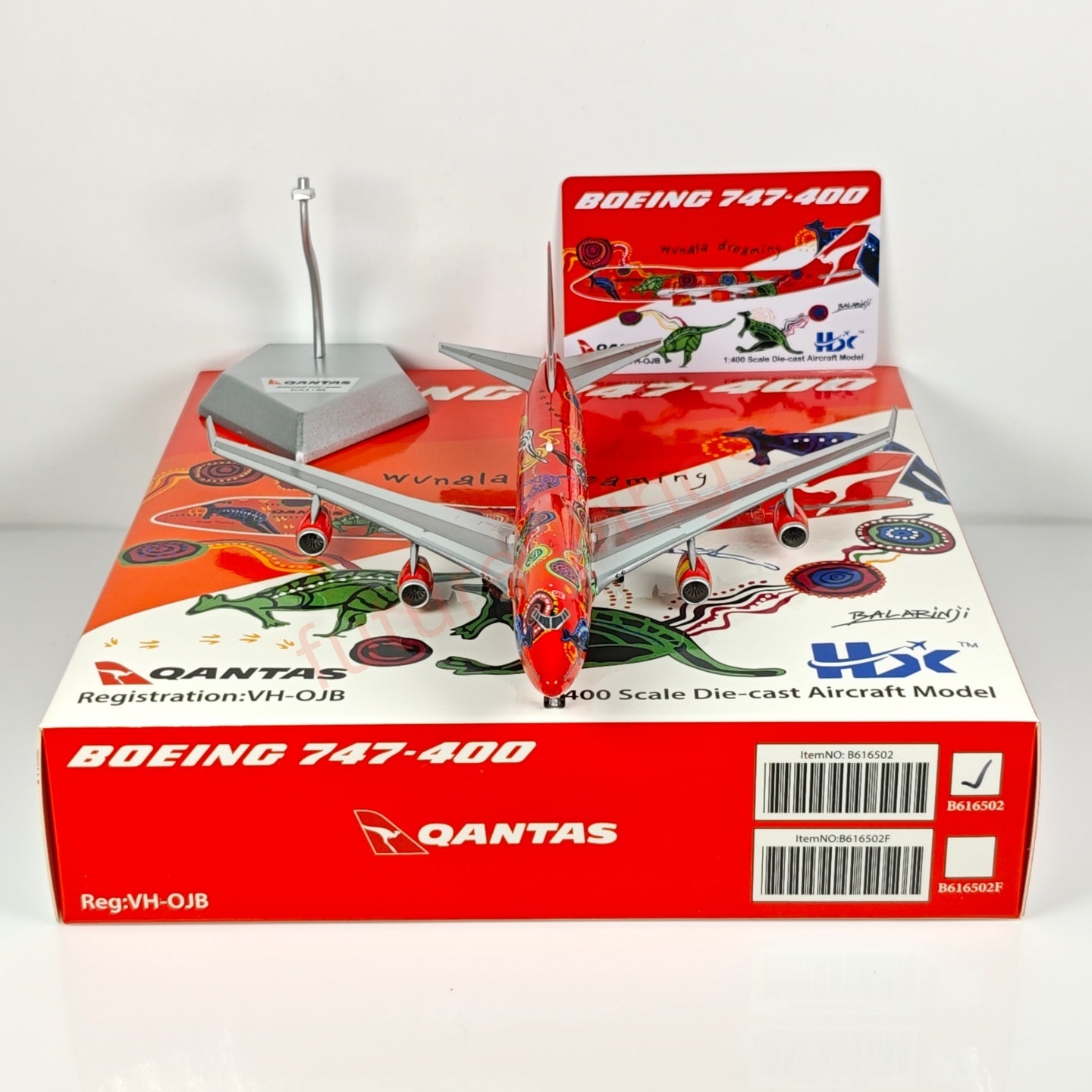 1:400 HX Models Qantas Airways B747-400 VH-OJB Aircraft Model Free Tractor +Stand