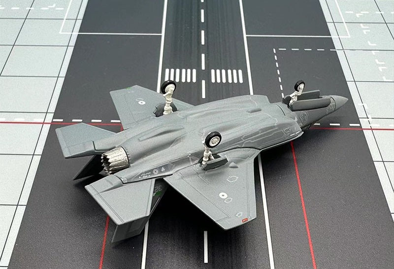 1:200 Herpa Lockheed Martin F-35A (Italian Air Force /JAPAN) Model