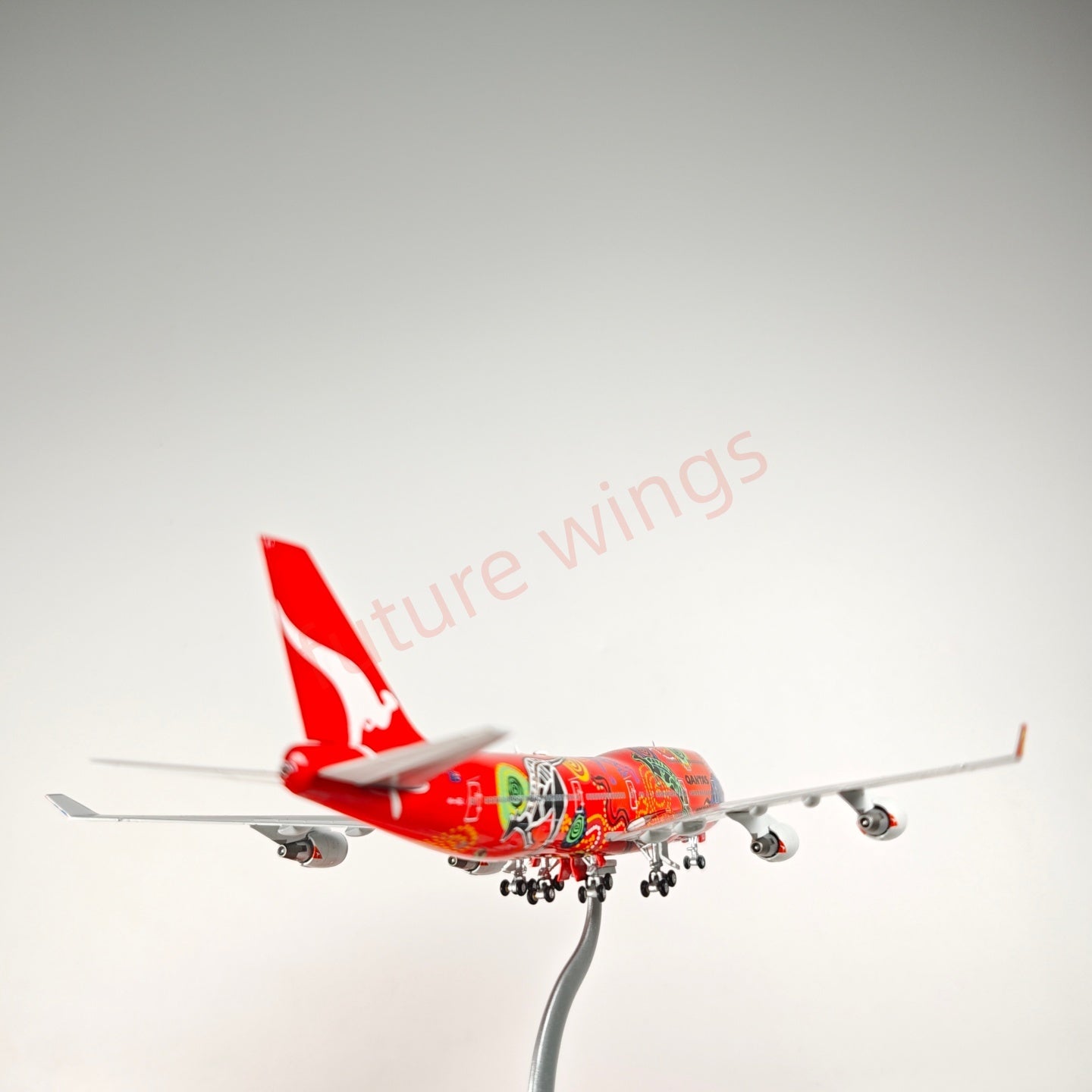 1:400 HX Models Qantas Airways B747-400 VH-OEJ Aircraft Model Free Tractor +Stand