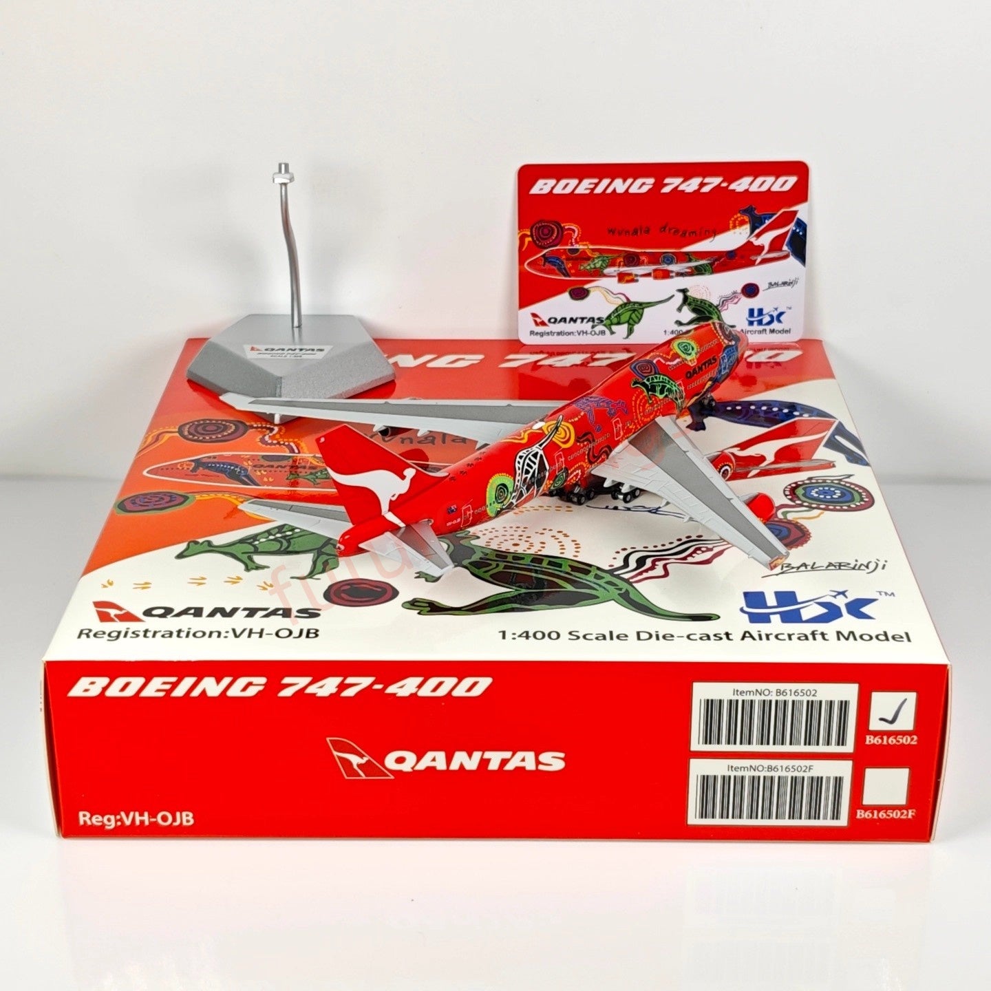 1:400 HX Models Qantas Airways B747-400 VH-OJB Aircraft Model Free Tractor +Stand