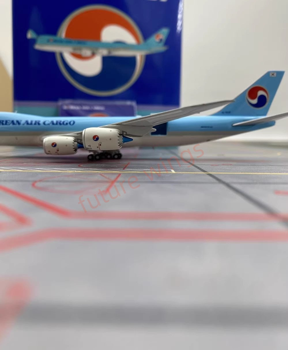 1:400 YY Wings Korean Air B747-8F HL7629 Aircraft Model Free Tractor +Stand