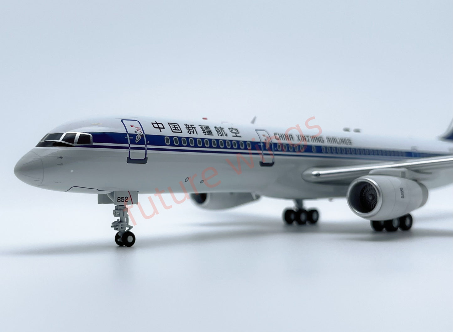 1:200 InFlight200* China XingJiang Airlines B757-200 B-2852 Aircraft Model