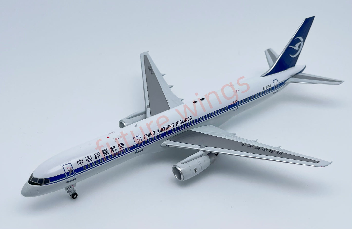 1:200 InFlight200* China XingJiang Airlines B757-200 B-2852 Aircraft Model