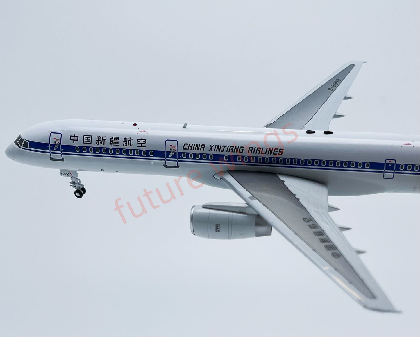 1:200 InFlight200* China XingJiang Airlines B757-200 B-2852 Aircraft Model