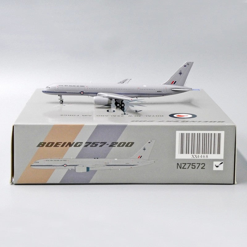 1:400 JC Wings XX4468 Air NewZeland B757-200 NZ7572 Aircraft Model+Free Tractor