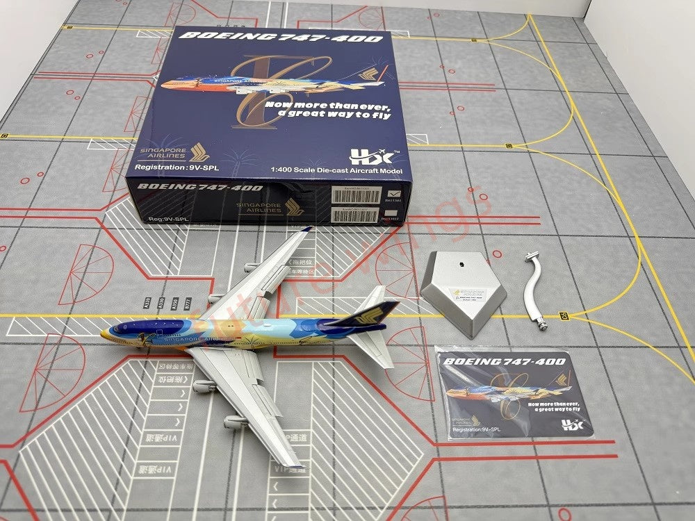 1:400 HX Models Singapore Airlines B747-400 9V-SPL/9V-SPK Aircraft Model With Stand+Free Tractor