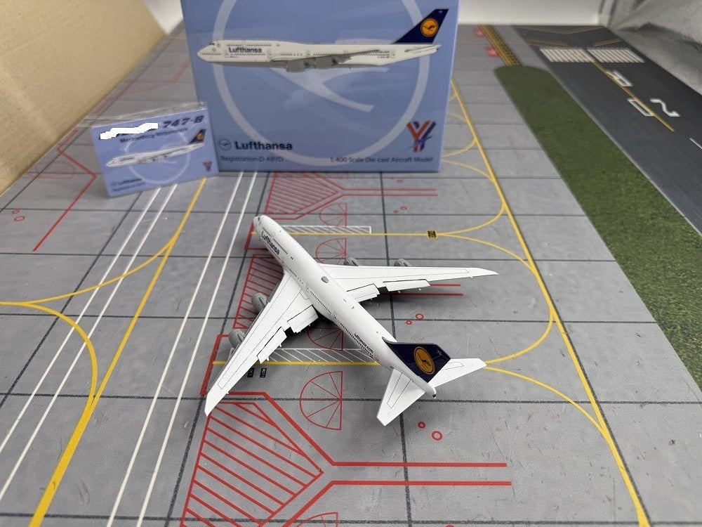 1:400 YY Wings Lufthansa Airlines Boeing B747-8 D-ABYD/D-ABYI/D-ABYM/D-ABYP Aircraft Model+Free Tractor