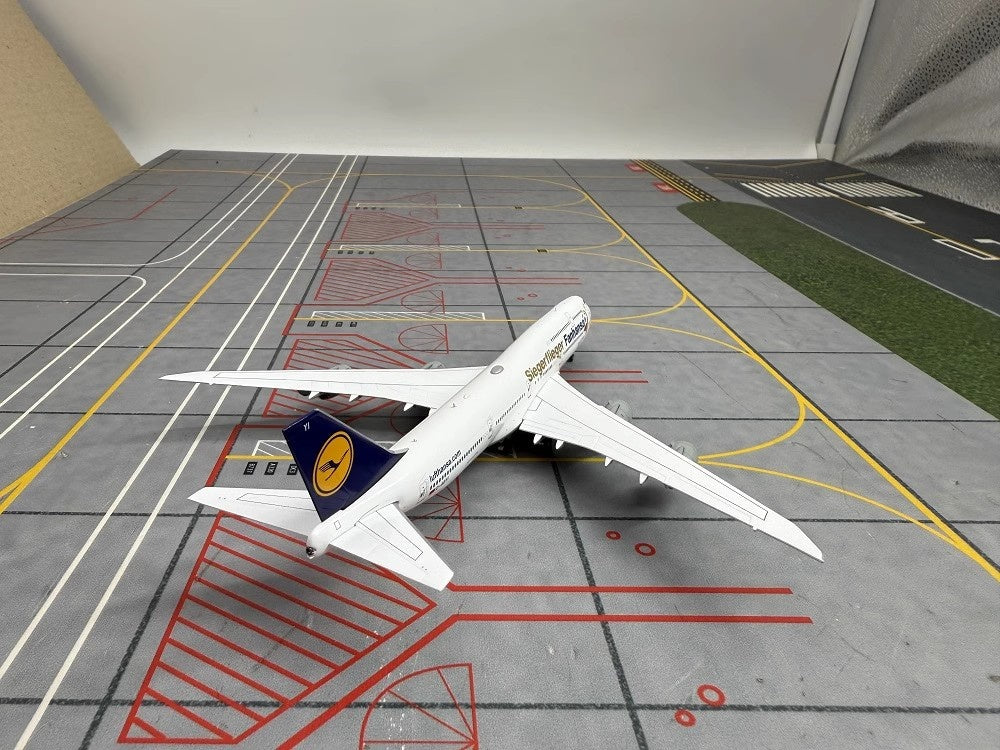 1:400 YY Wings Lufthansa Airlines Boeing B747-8 D-ABYD/D-ABYI/D-ABYM/D-ABYP Aircraft Model+Free Tractor