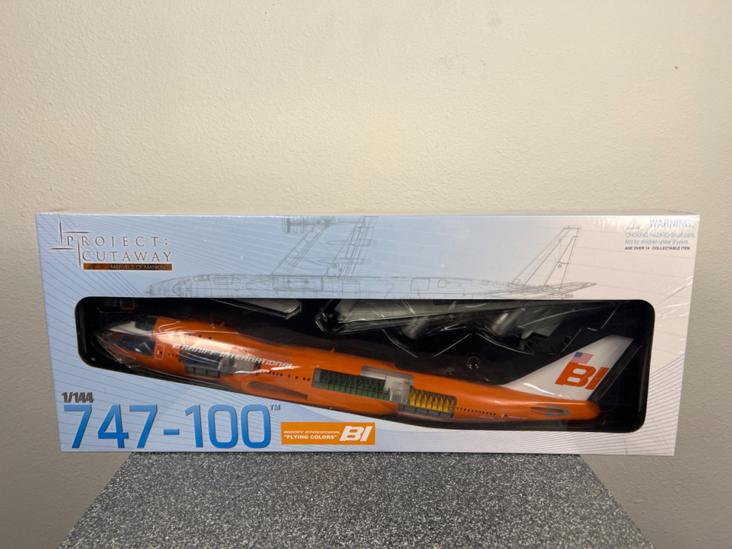 (Super Rare)1:144 Dragon Braniff International B747-100 "Big Orange" Aircraft Model With Stand