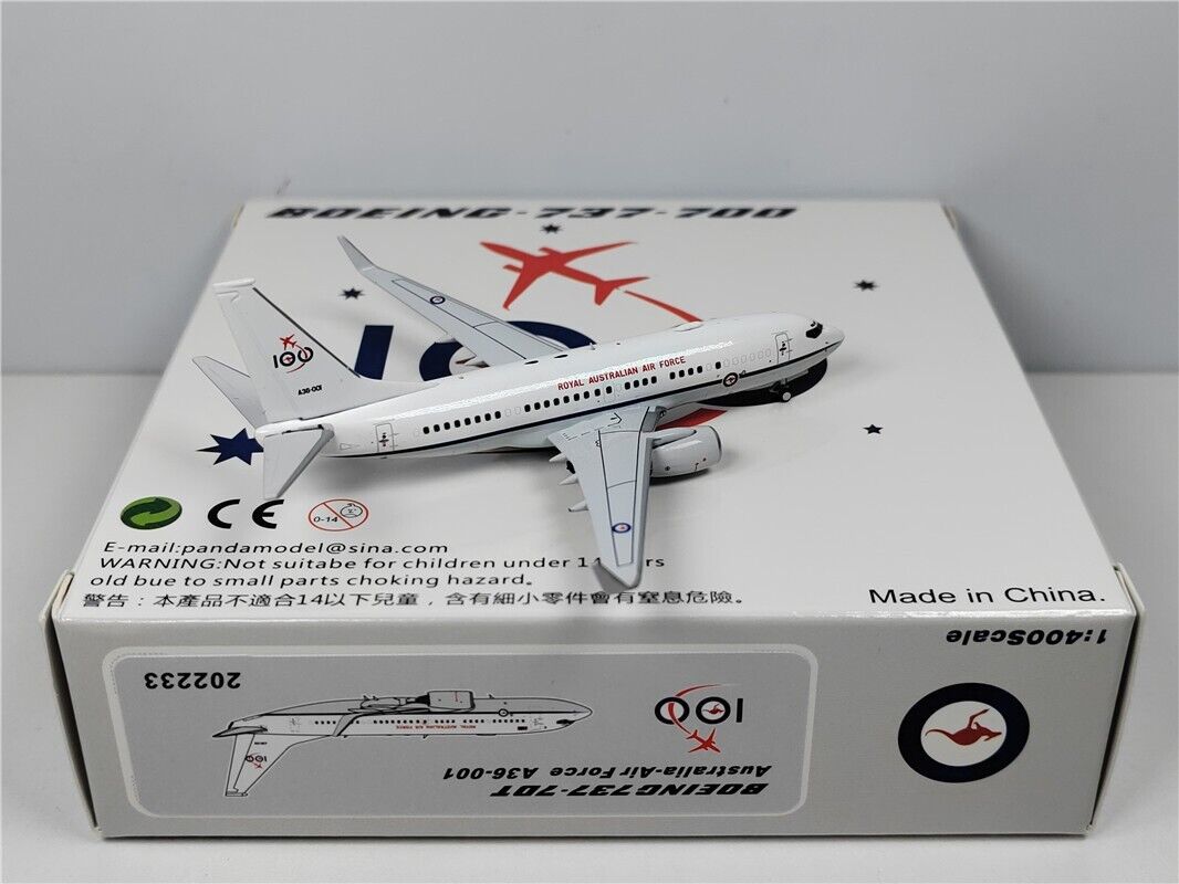 1:400 PandaModel Australia Air Force Boeing 737-700 A36-001 +FreeTractor