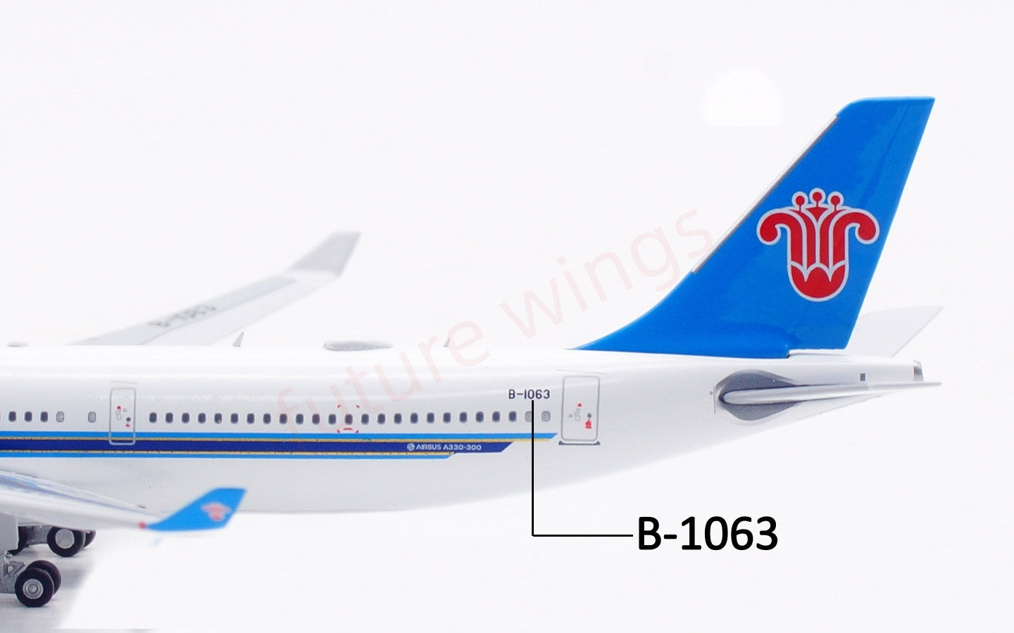 1:400 Aviation400 China Southern Airlines A330-300 B-1062 B-1063 B-1065 B-8365 B-8366 Aircraft Model Free Tractor+Stand