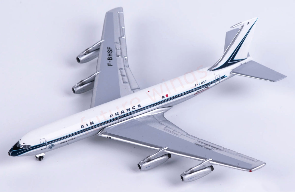 1:400 AeroClassics AC411493 Air France B707-300 F-BHSF Aircraft Model+Free Tractor