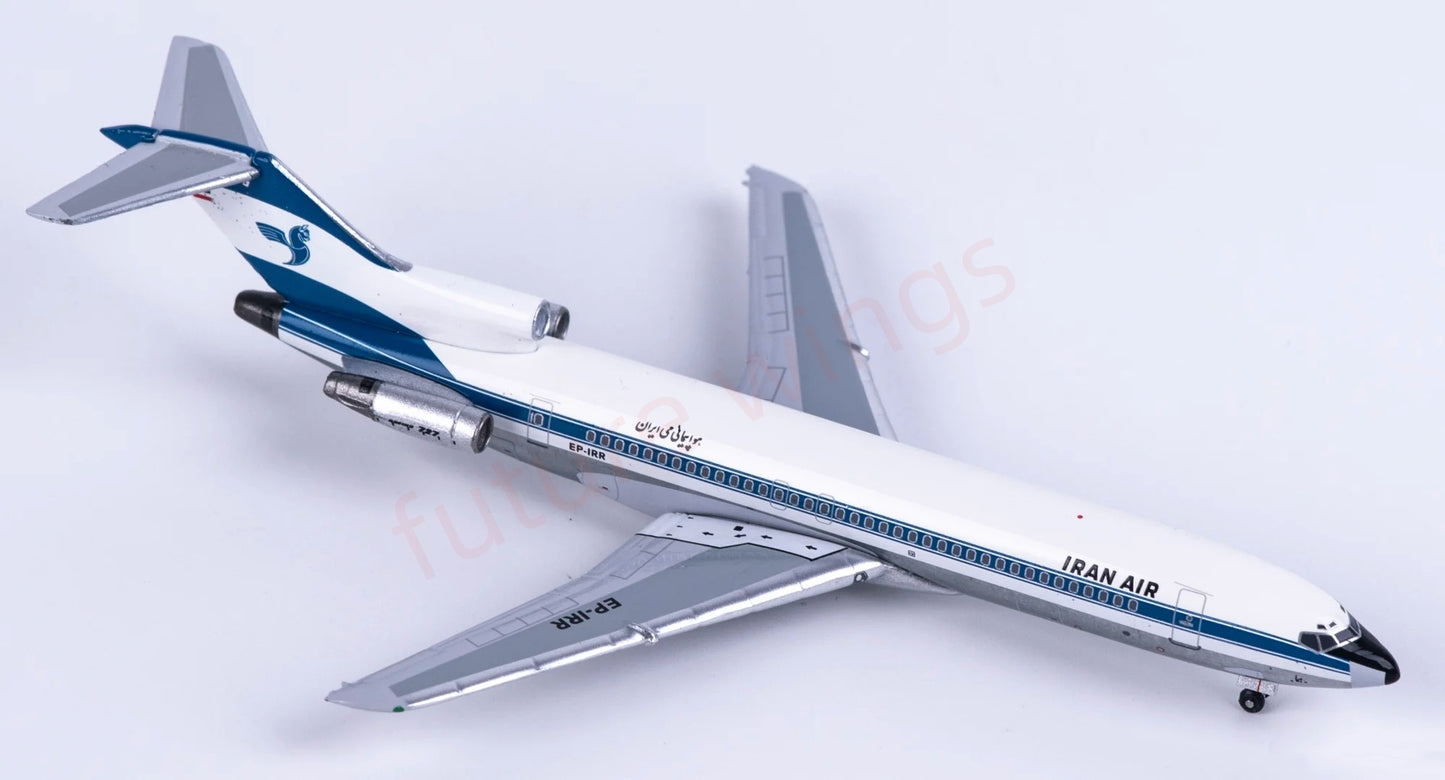 1:400 AeroClassics AC411552 Ir** Air B727-200 EP-IRR Aircraft Model+Free Tractor